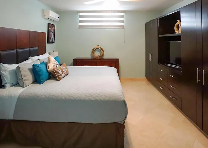 Luxe Mtn Retreat W/ Pool Access & Sea View! Holiday home