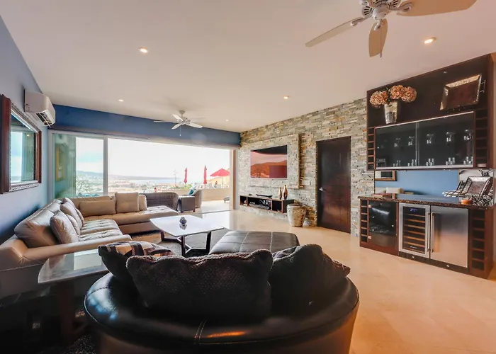 Holiday home Luxe Mtn Retreat W/ Pool Access & Sea View!